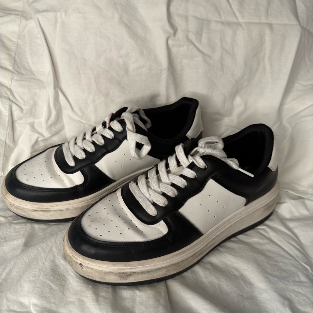 Madden Girl Black and White Tennis Sneaker